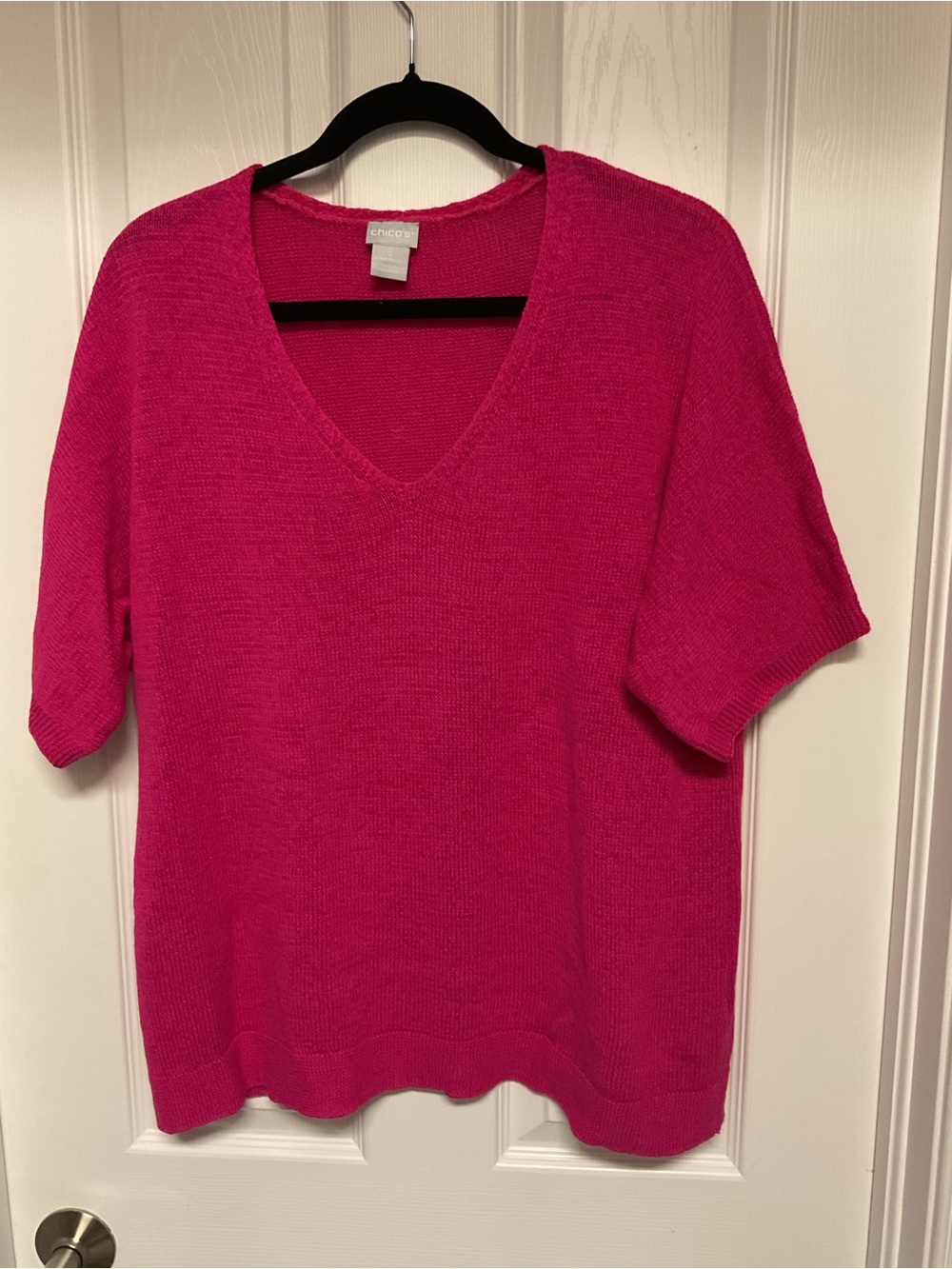 Chico's Bright Fuchsia V-Neck Short Sleeve Sweater